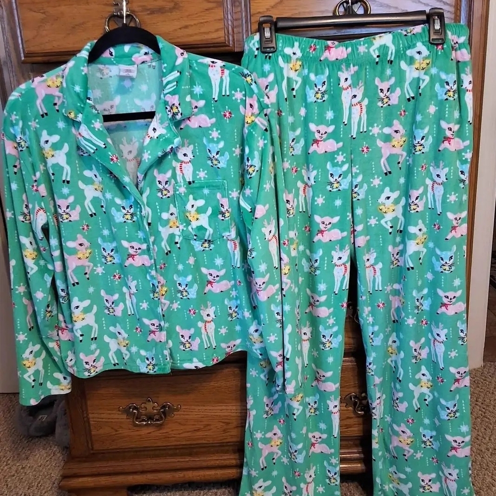 Green Pajama Set with Deer Print